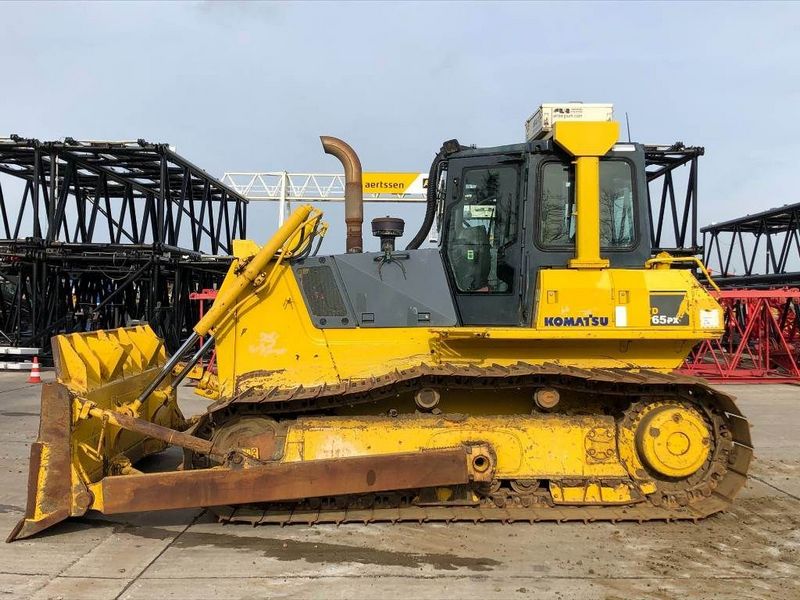 Komatsu D65PX-15E0