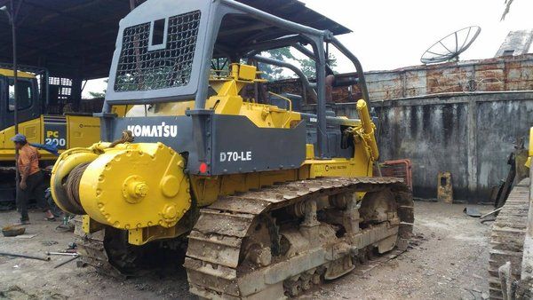 Komatsu D70LE-8